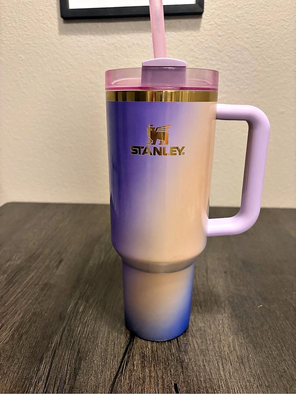 STANLEY x Wicked Galinda Quencher H2.0 FlowState Tumbler 40 oz Tumbler 40